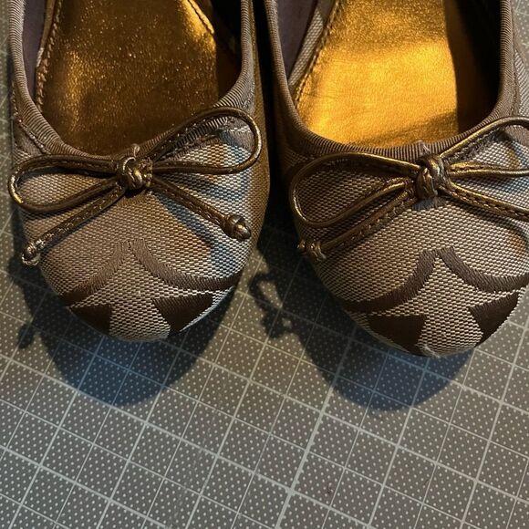 Authentic Coach Odella Block Heel Bow Accent - Picture 4 of 10
